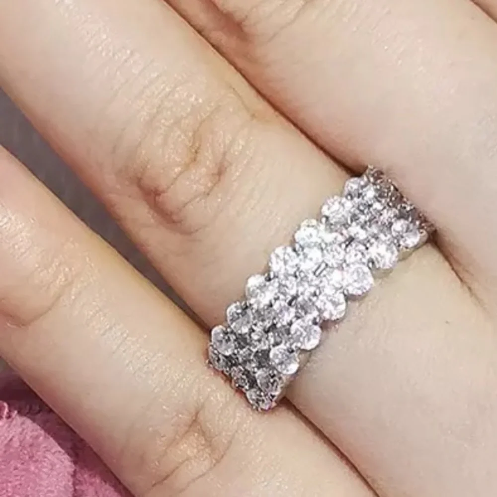 Luxury 925 Silver Beautiful Diamond Halo Ring - Picture 3 of 3